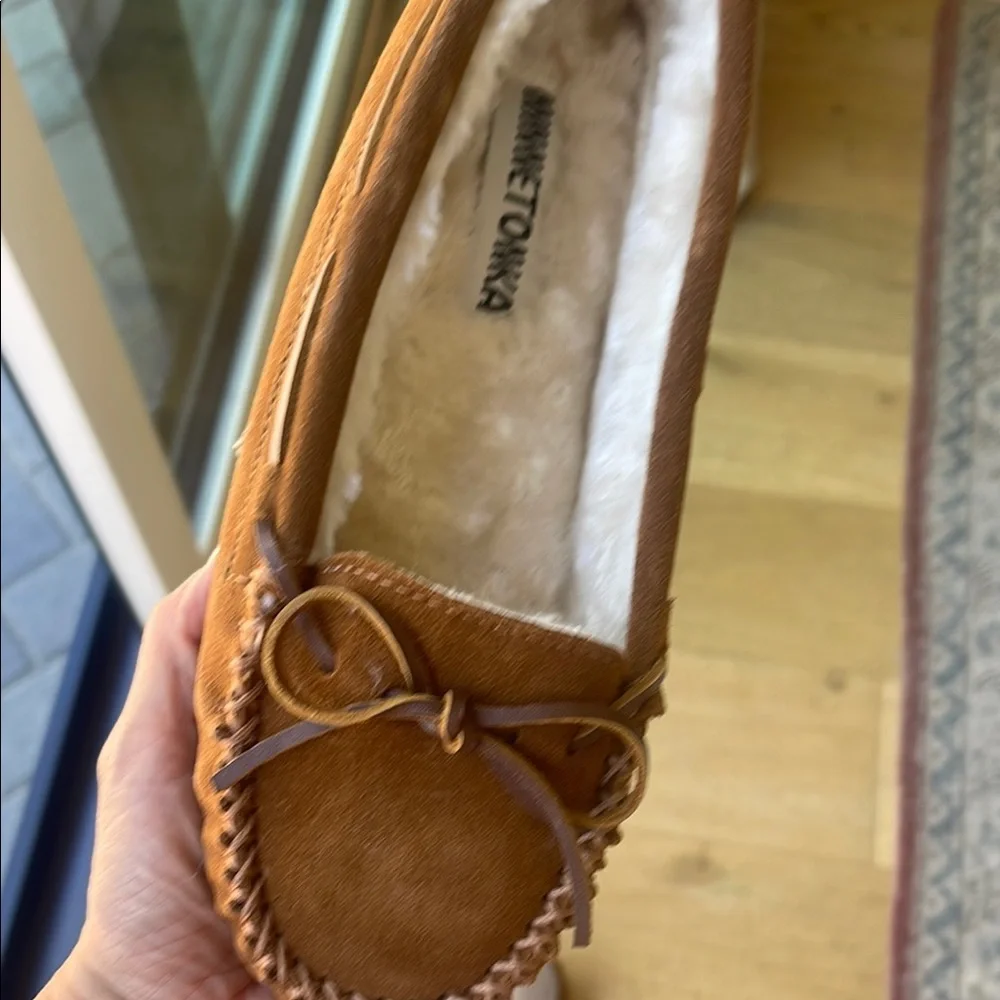 Minnetonka Brown Moccasin Shoes with Cozy Lining - Picture 3 of 3